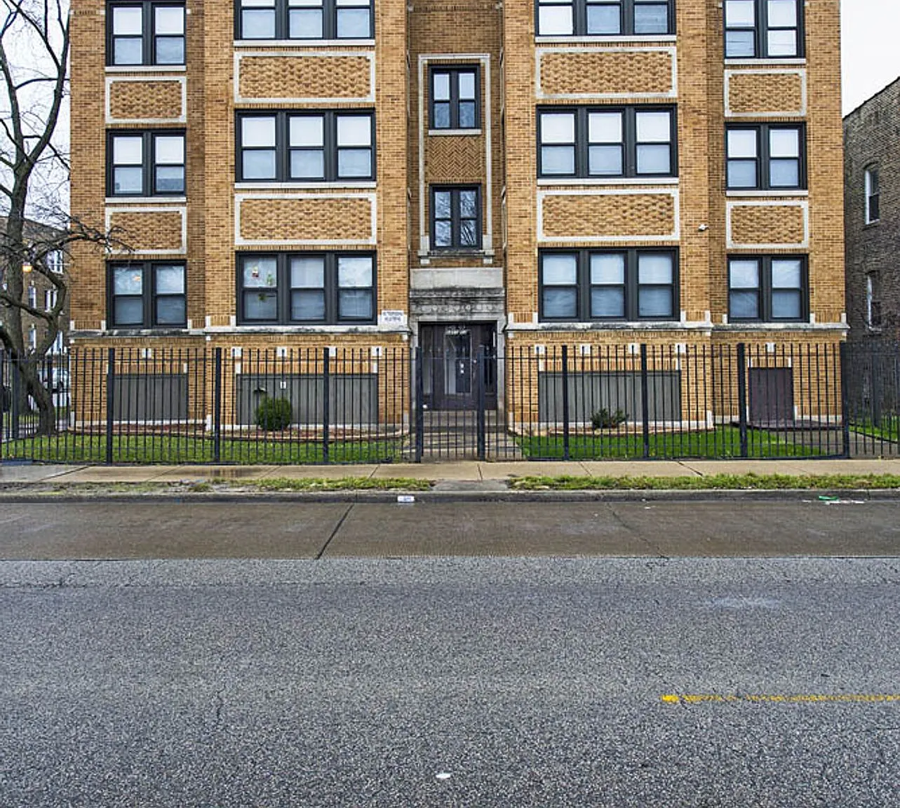 6401 S California — Photo 3