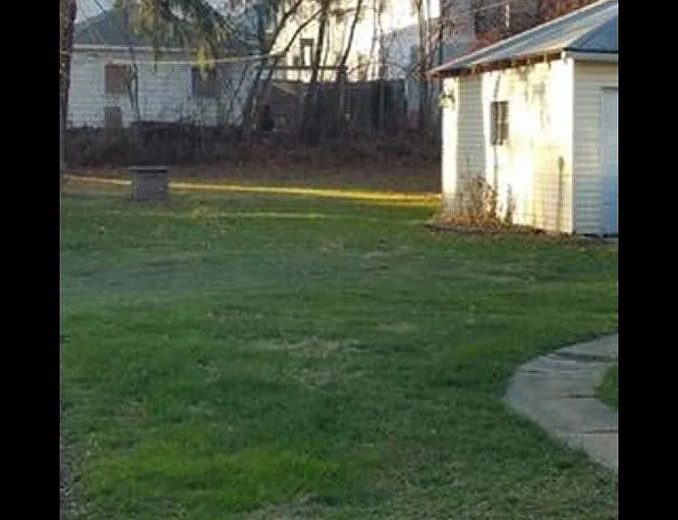 275 Whiting Ln — Photo 7