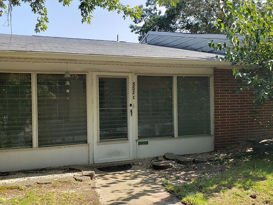 1st image of 552C Sheffield Ct #1003