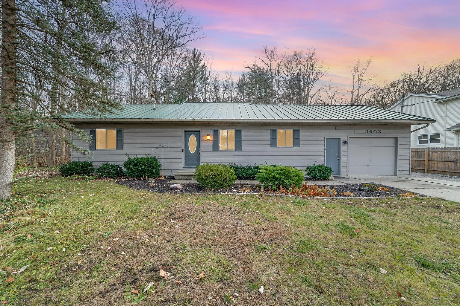 3603 W Wackerly St photo 1