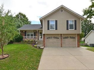 1617 Welleslay Ln, Liberty, MO 64068