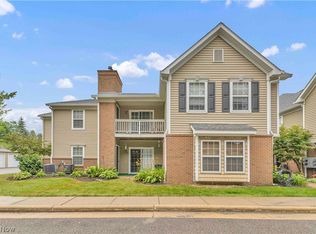 3367 Lenox Village Dr, Fairlawn, OH 44333