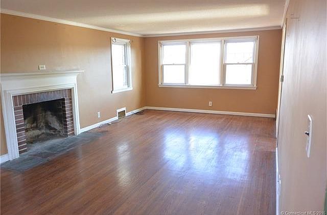 2nd image of 530 S Main St