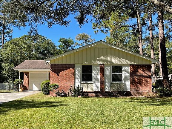 2nd image of 806 Dyches Dr