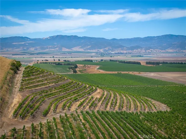 50577 Wild Horse Rd, King City, CA 93930