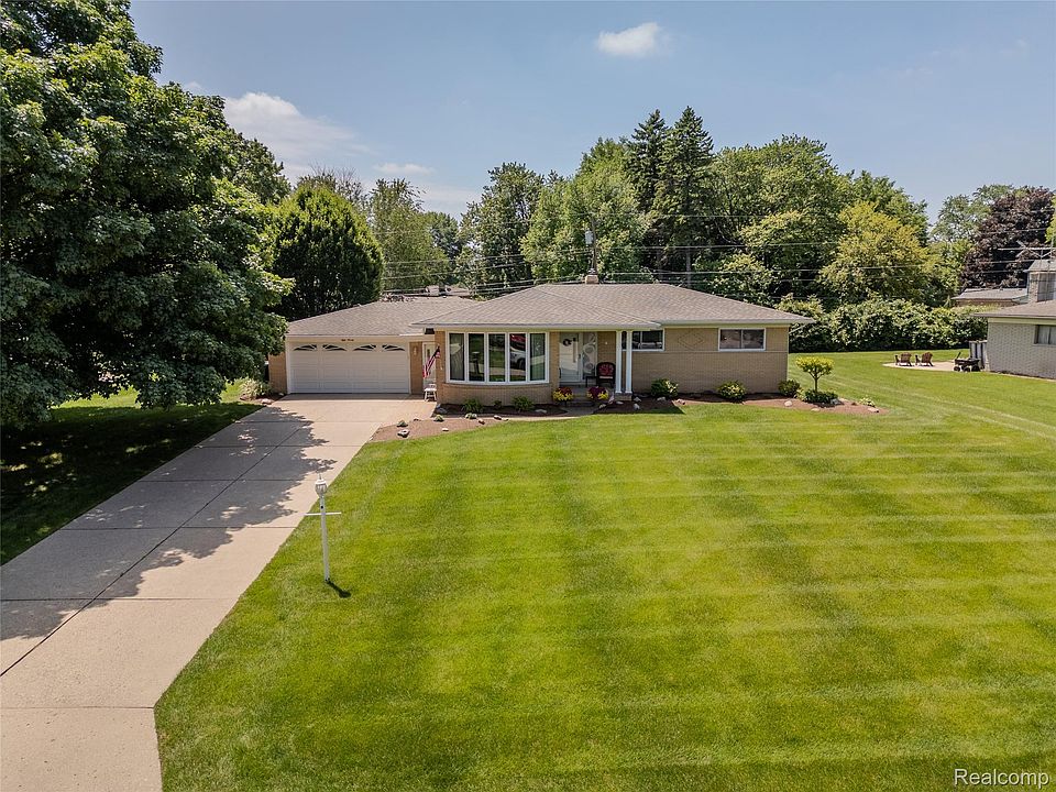 1st image of 5090 Lorin Dr