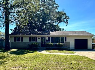 1515 Forest Dr, Columbus, IN 47201