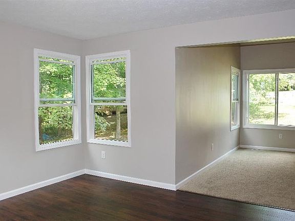 4th image of 573 Williamsburg Ct