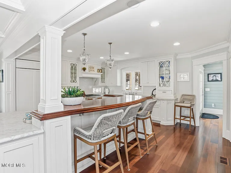 565 Trout Ave — Photo 9