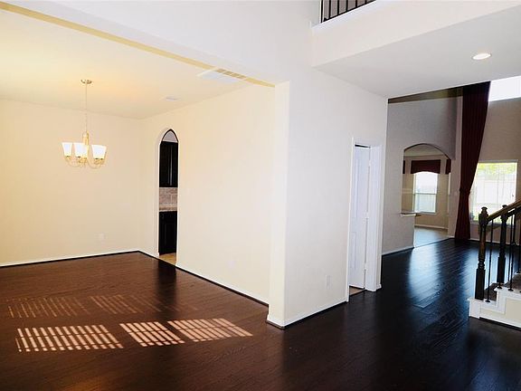 3rd image of 13610 Cheslyn Ct