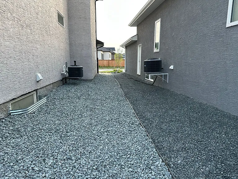 343 Yellow Moon Cres — Photo 27