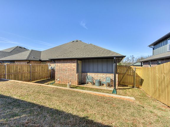 4th image of 11606 Mackenzie Way