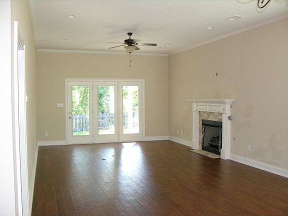3rd image of 3804 Amberley Dr