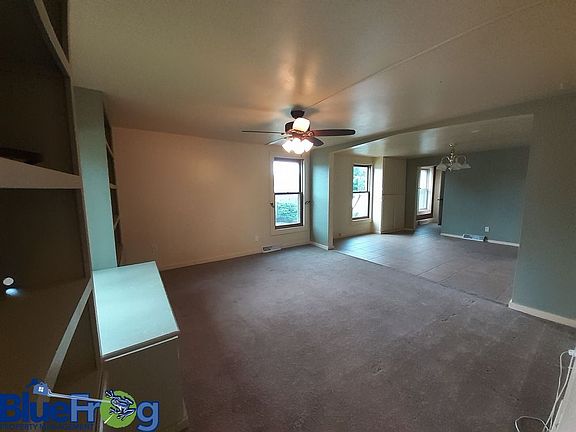 3rd image of 744 W Main St #744