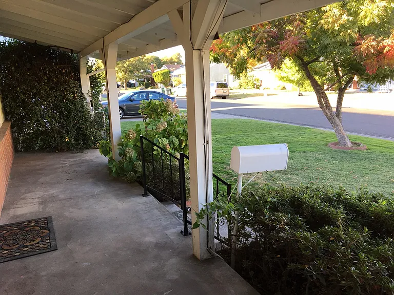 3940 La Verne Way — Photo 13