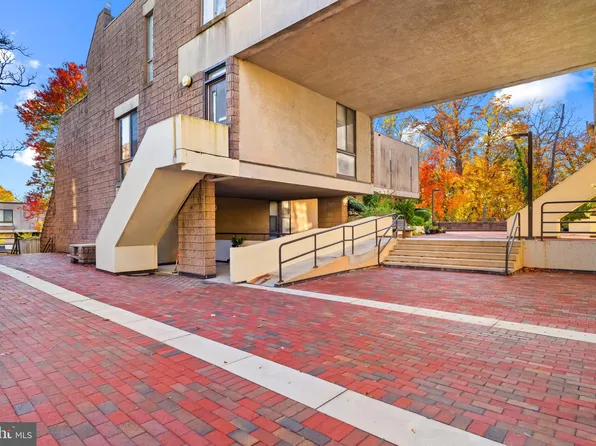 2363 Nutmeg Ter, Baltimore, MD 21209