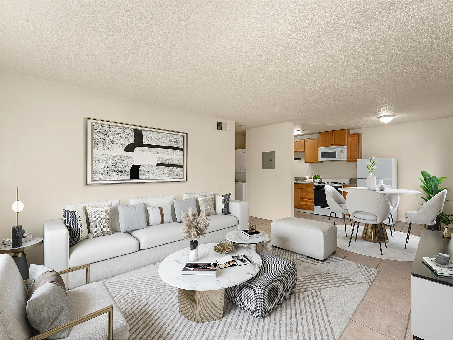 3 bed, 860 sqft, $2,100 — Photo 2