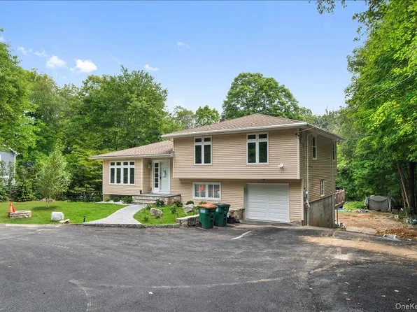 674 Sprout Brook Rd, Putnam Valley, NY 10579