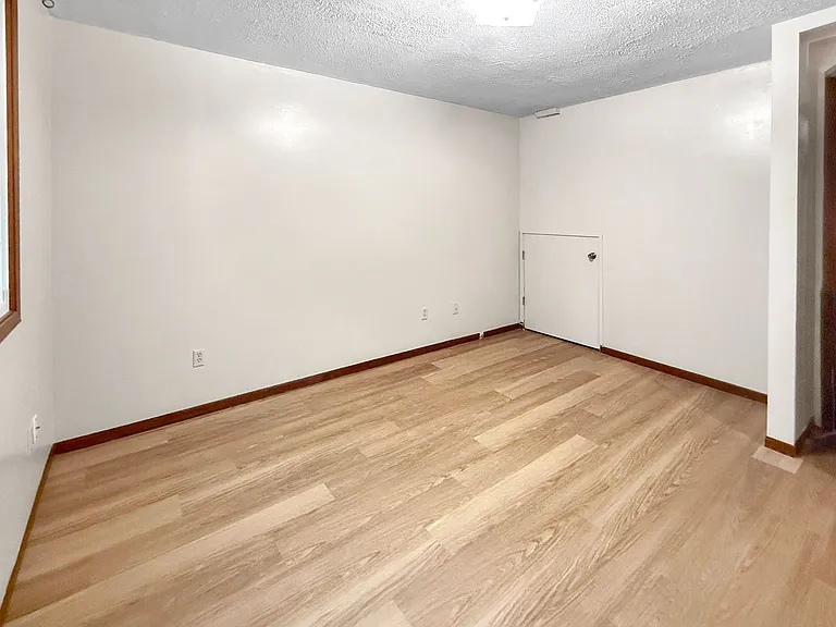 417 Butler Ave E #419 — Photo 13