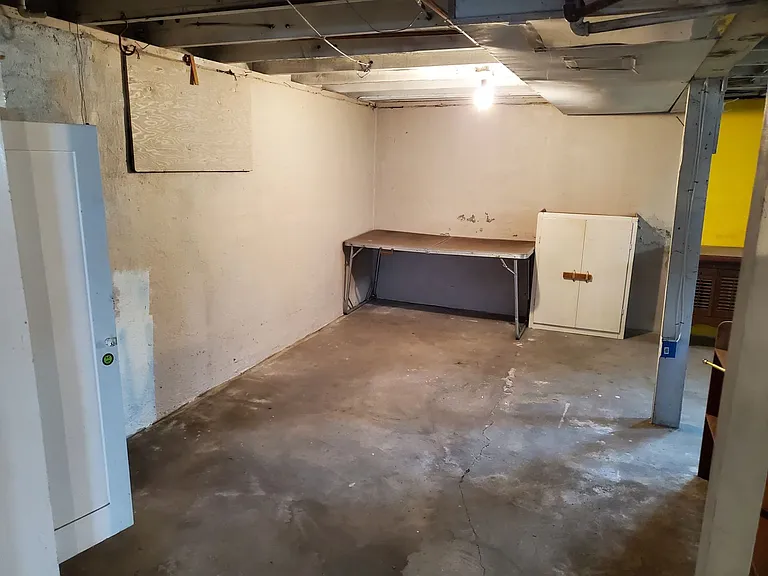 503 Washington Ave — Photo 12