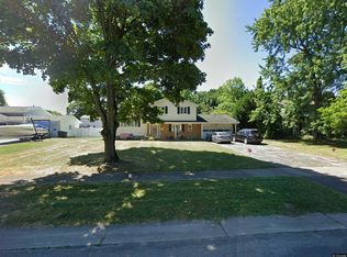 111 Mountain Ash Dr, Rochester, NY 14615