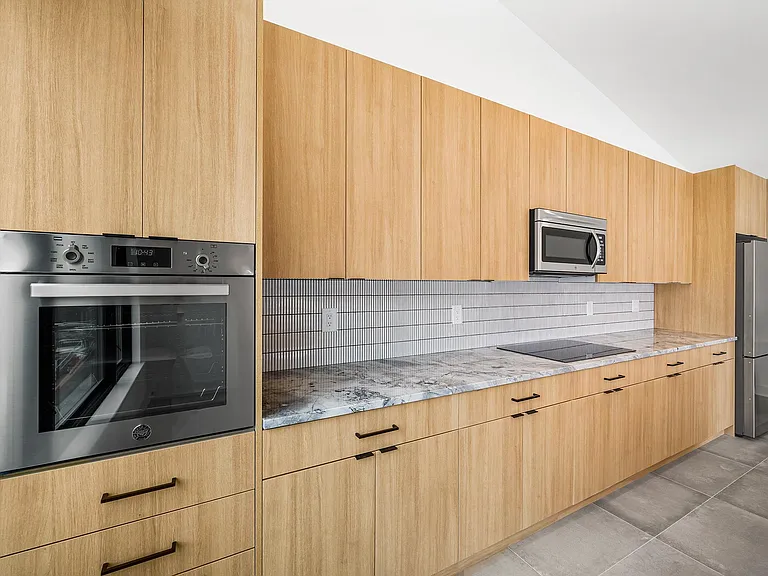 1772 N Front St #3 — Photo 22