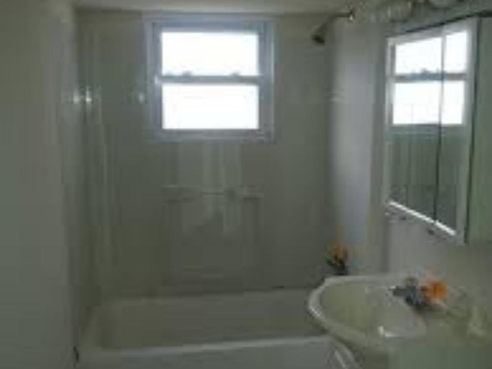 1st image of 103 N Grove St #1