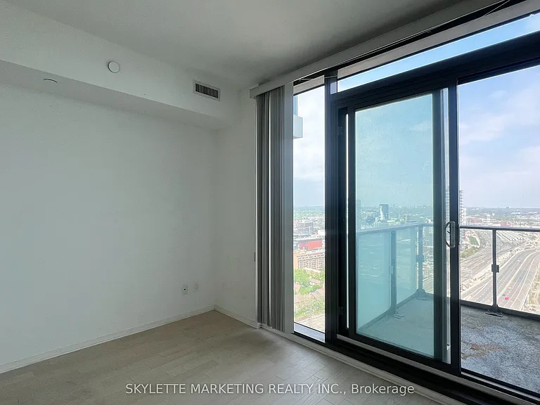 16 Bonnycastle St #2807 — Photo 11
