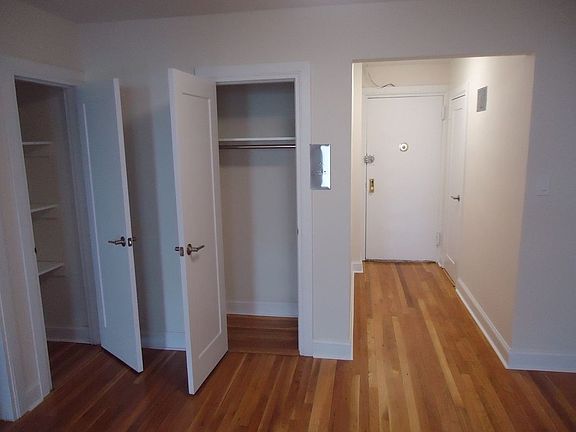 5th image of 14210 Hoover Ave APT 609