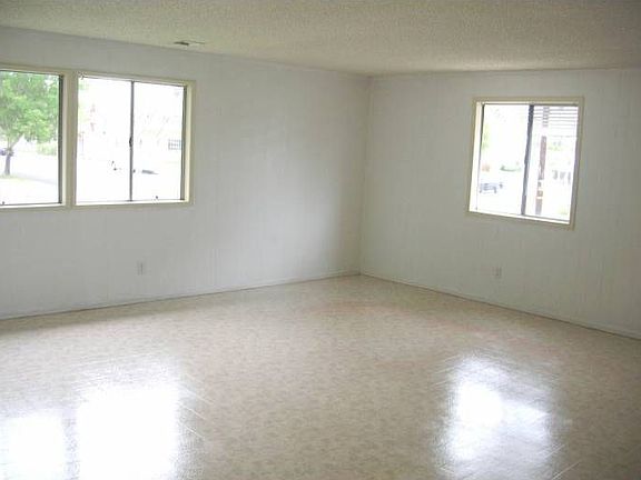 Family Room/dining area
