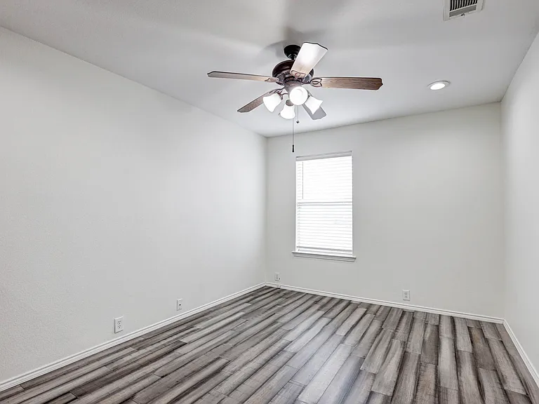 10716 Traymore Dr — Photo 5