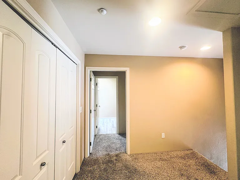 732 Normal Ave — Photo 15
