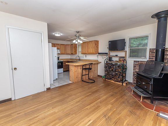 5th image of 1819 Castlewood Rd