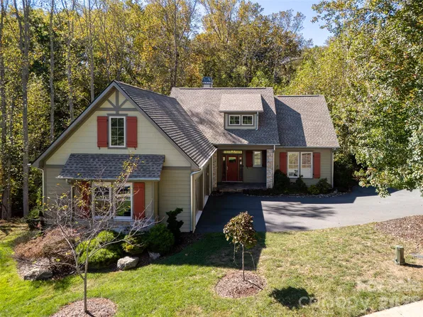 125 Orvis Stone Cir, Biltmore Lake, NC 28715