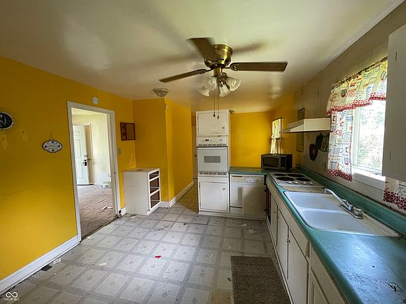 3rd image of 4072 N Sheridan Ave