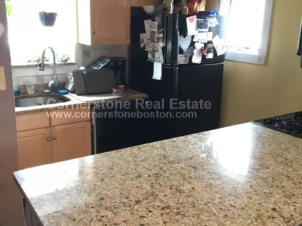 44-46 Ward St #3F, Boston, MA 02127