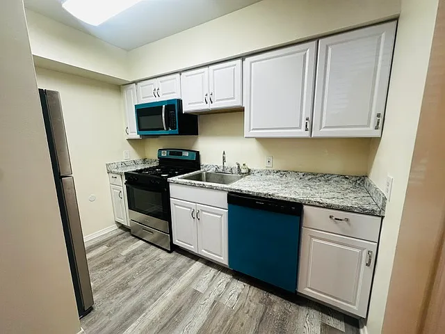 Brand New Kitchen and appliances
