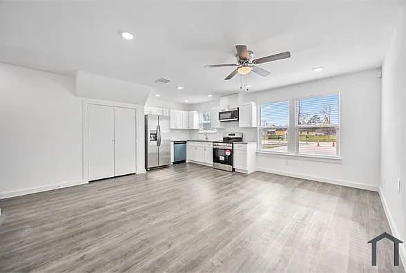 8222 Bigwood St #B — Photo 10