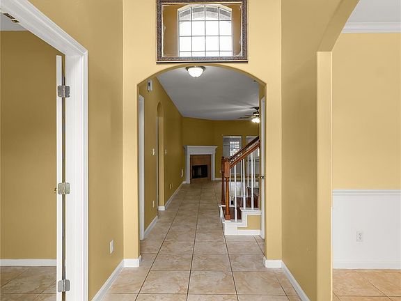 3rd image of 4111 Surreydon Dr
