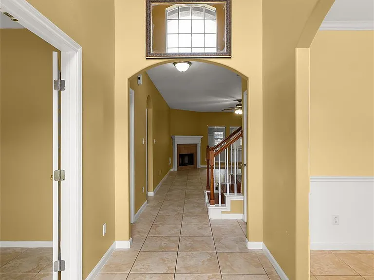 4111 Surreydon Dr — Photo 3