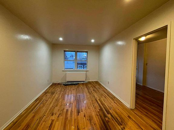2nd image of 239 E 84th St APT 3E