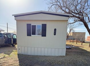 504 Avenue E, Levelland, TX 79336