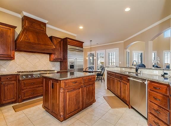 5th image of 1050 Twin Harbors Dr