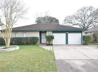 918 Redway Ln, Houston, TX 77062