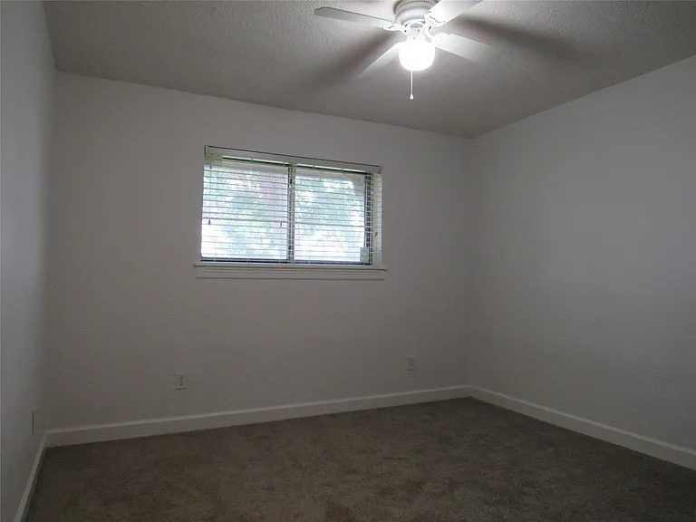 3220 Clayhead Rd — Photo 7