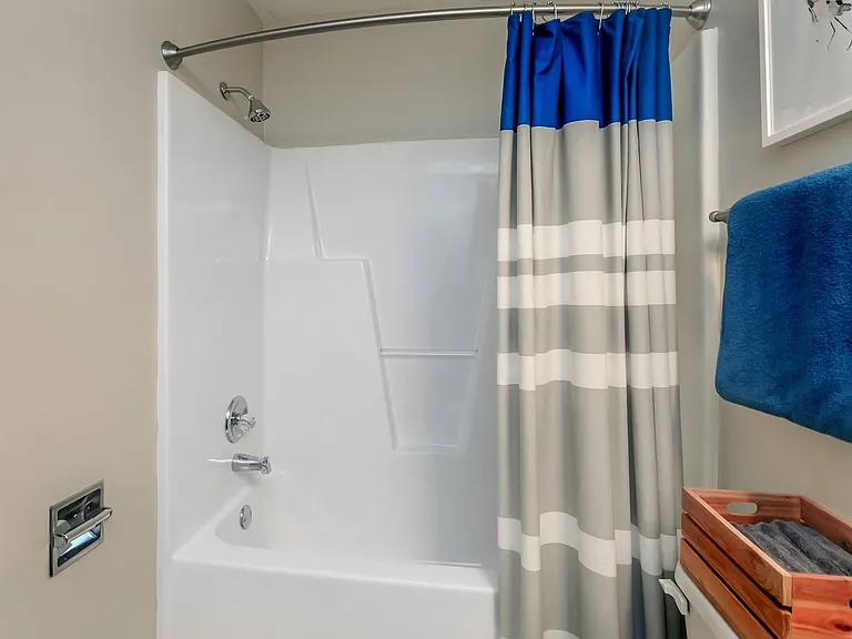 Bathroom - Gold Interior