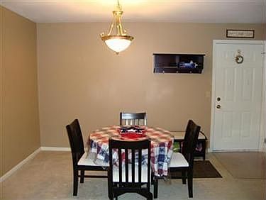 3rd image of 603 Turnberry Ct NE