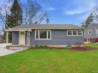 831 Loyola Dr, Ann Arbor, MI 48103