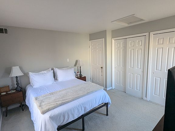 5th image of 5708 Shadwell Ct Unit 105