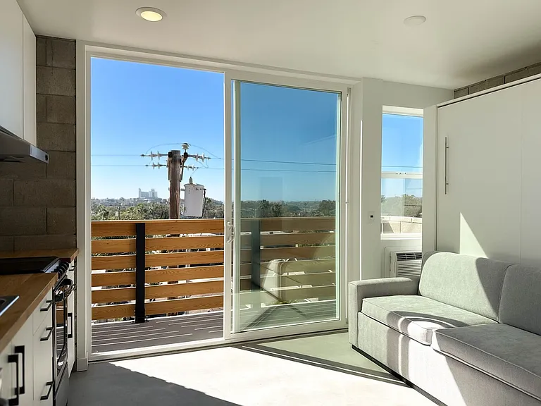 1520 Tyler House — Photo 35